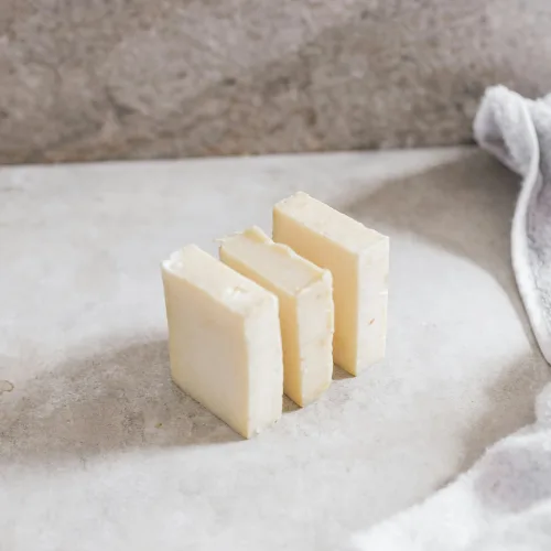 beurre carré posé sur pierre butter square on stone